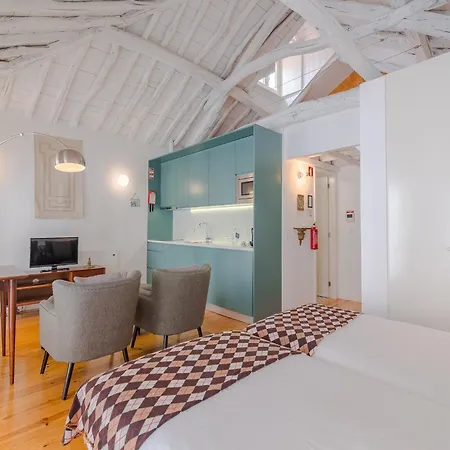 Apartment With Comfort & Convenience *