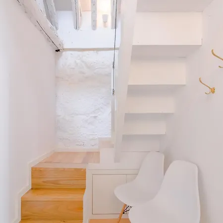 With Comfort & Convenience Apartment Porto