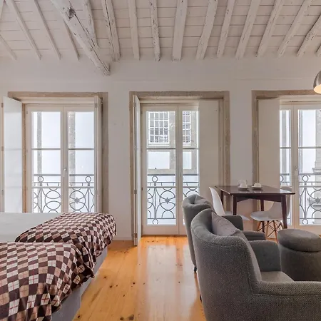 With Comfort & Convenience Lejlighed *